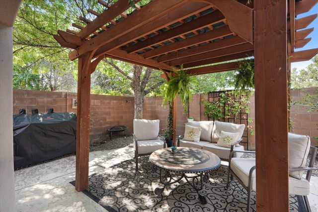 7216 Via Contenta NE, Albuquerque, NM 87113