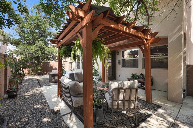 7216 Via Contenta NE, Albuquerque, NM 87113