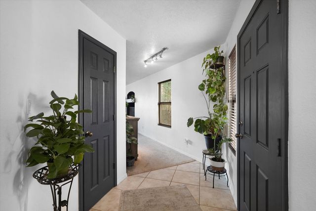 7216 Via Contenta NE, Albuquerque, NM 87113