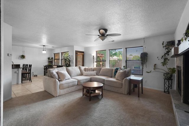 7216 Via Contenta NE, Albuquerque, NM 87113