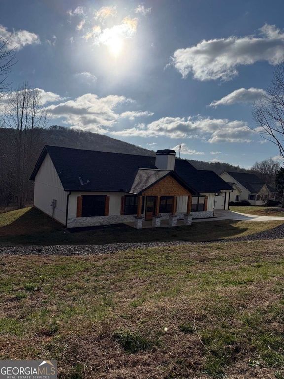 270 Meadow Crest Drive, Cleveland, GA 30528