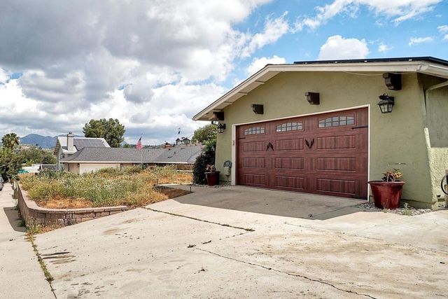 13833 Los Coches Road E, El Cajon, CA 92021