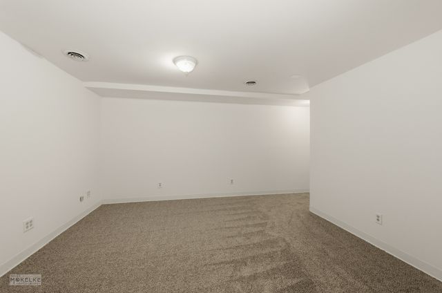 105 COLONIAL Parkway B, Yorkville, IL 60560