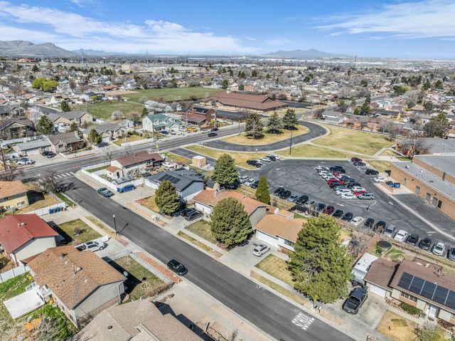 5364 W WOODLEDGE AVE, West Valley City, UT 84120