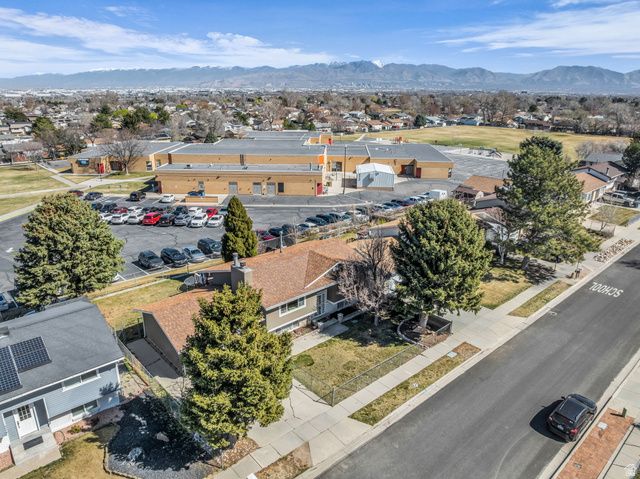 5364 W WOODLEDGE AVE, West Valley City, UT 84120