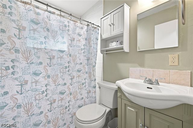 108 Contee DR, Lehigh Acres, FL 33936
