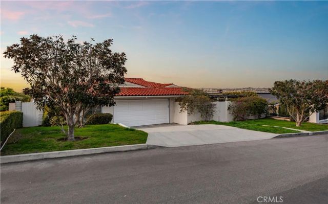 417 Via Almar, Palos Verdes Estates, CA 90274