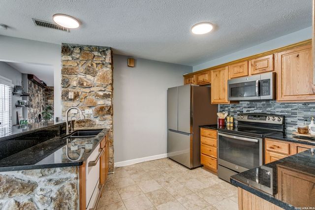 269 Sherri, Universal City, TX 78148