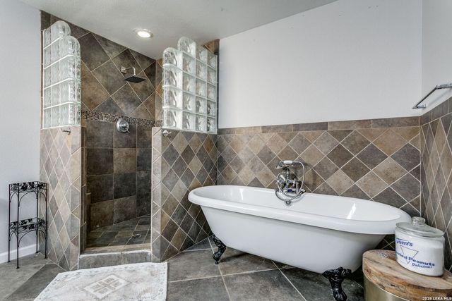 269 Sherri, Universal City, TX 78148