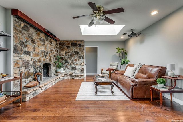 269 Sherri, Universal City, TX 78148