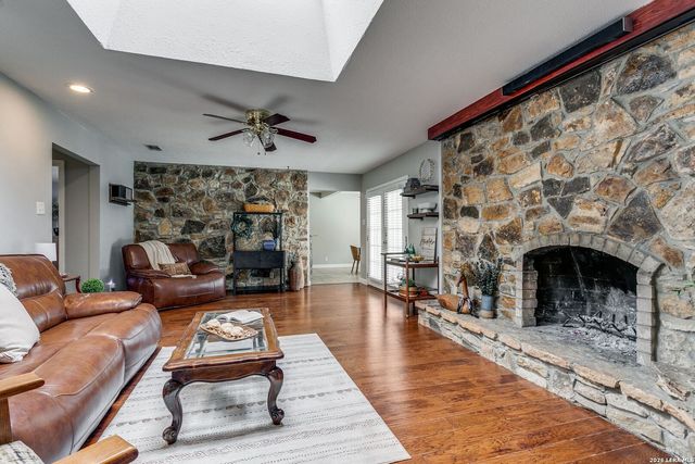 269 Sherri, Universal City, TX 78148