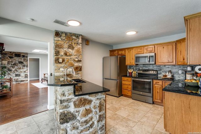 269 Sherri, Universal City, TX 78148