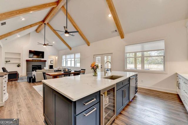 612 Walker Court, Canton, GA 30115