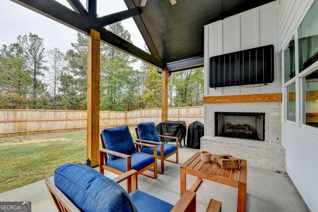 612 Walker Court, Canton, GA 30115