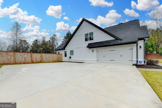 612 Walker Court, Canton, GA 30115