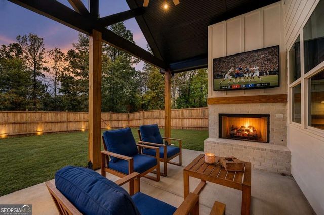 612 Walker Court, Canton, GA 30115