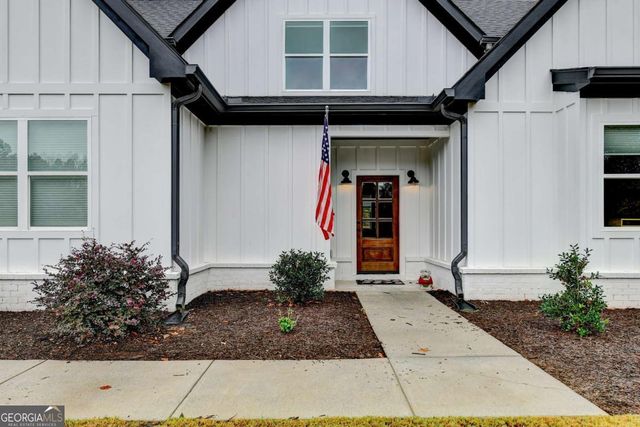 612 Walker Court, Canton, GA 30115
