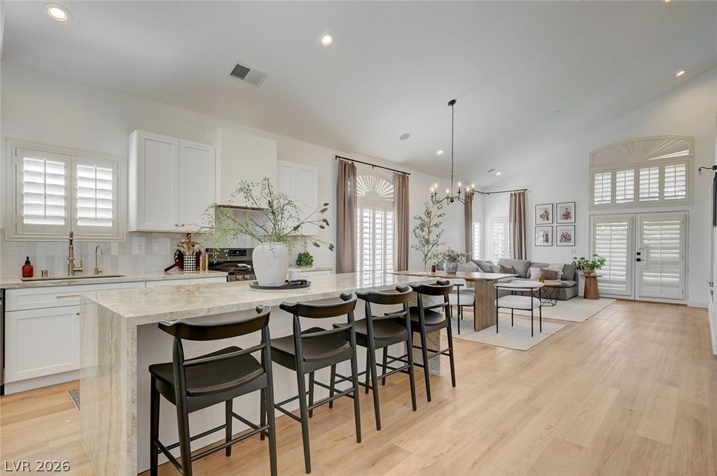 332 Jolly January Avenue, Las Vegas, NV 89183 — photo 2