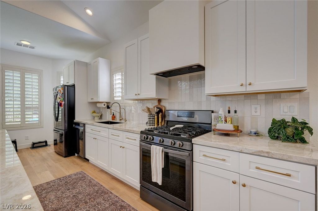 332 Jolly January Avenue, Las Vegas, NV 89183 — photo 5