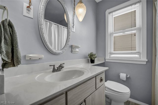 424 E 326th Street, Willowick, OH 44095