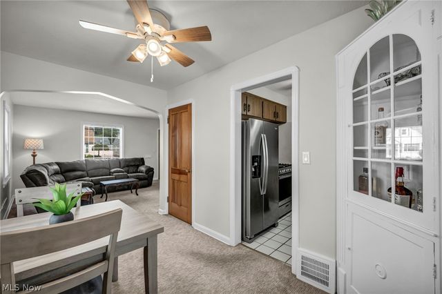 424 E 326th Street, Willowick, OH 44095