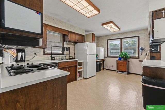 2023 E Dodge Street, Fremont, NE 68025
