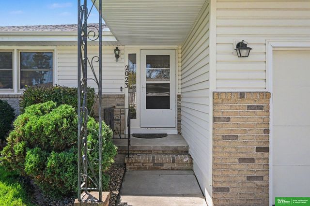 2023 E Dodge Street, Fremont, NE 68025