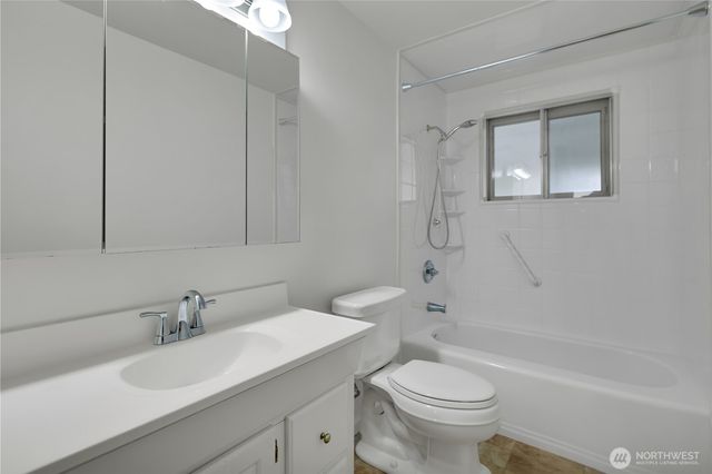 1361 S 279th Street, Des Moines, WA 98198