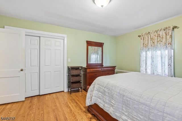 11 Woodward Ave, Bloomingdale Boro, NJ 07403