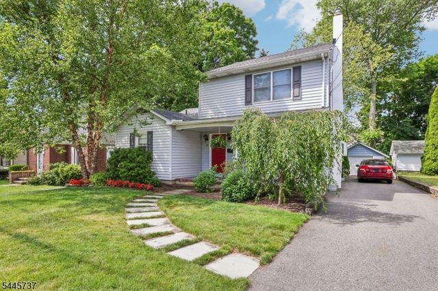 11 Woodward Ave, Bloomingdale Boro, NJ 07403