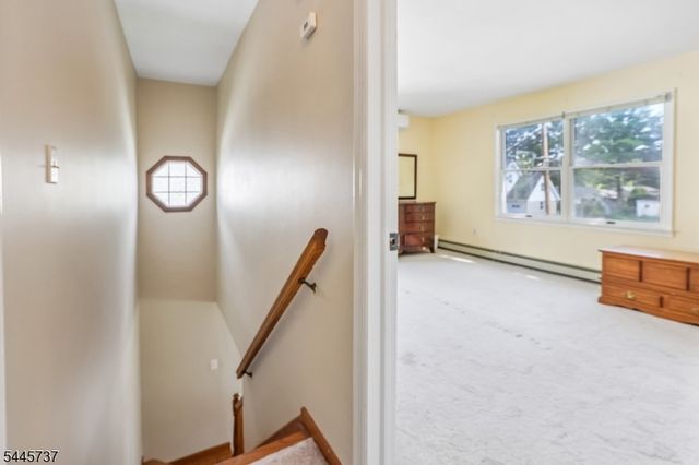 11 Woodward Ave, Bloomingdale Boro, NJ 07403