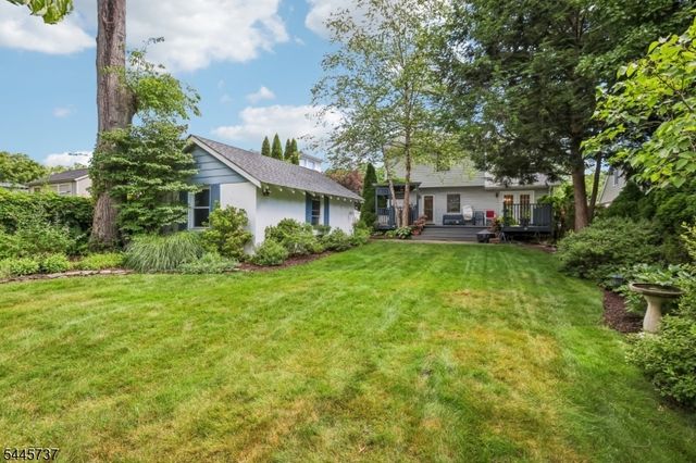 11 Woodward Ave, Bloomingdale Boro, NJ 07403