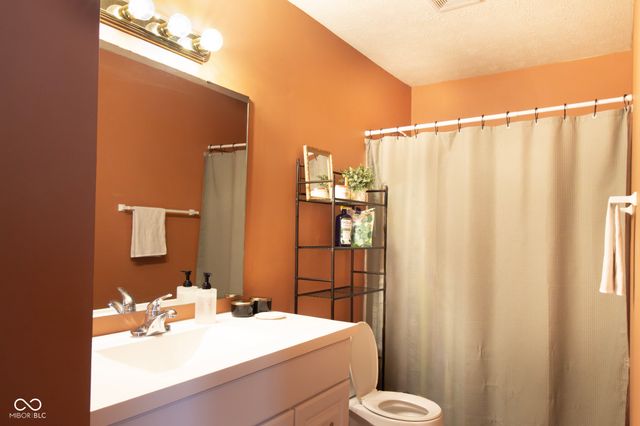 8140 Burnett Boulevard, Avon, IN 46123