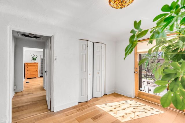 406 Atrisco Drive SW, Albuquerque, NM 87105