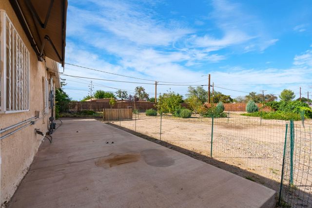 406 Atrisco Drive SW, Albuquerque, NM 87105