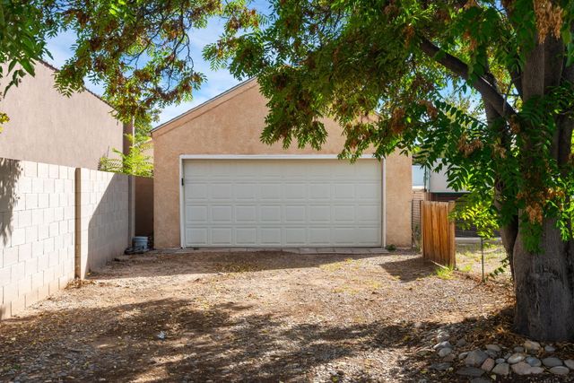 406 Atrisco Drive SW, Albuquerque, NM 87105