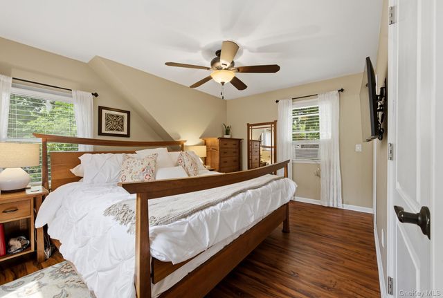 71 E 17th Street, Huntington Station, NY 11746