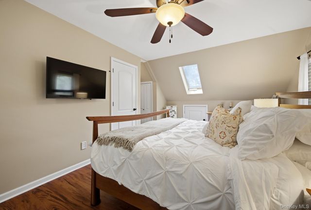 71 E 17th Street, Huntington Station, NY 11746