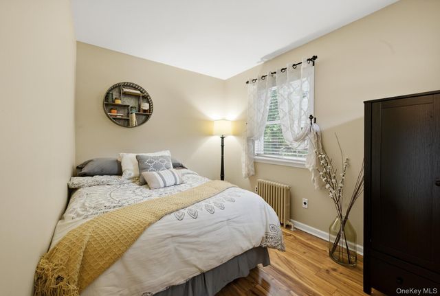 71 E 17th Street, Huntington Station, NY 11746