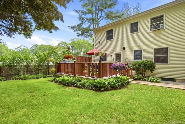 71 E 17th Street, Huntington Station, NY 11746