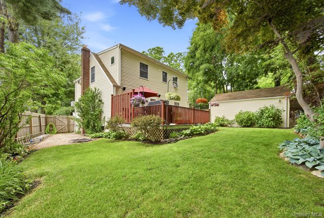 71 E 17th Street, Huntington Station, NY 11746