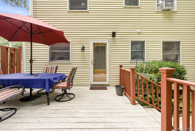71 E 17th Street, Huntington Station, NY 11746