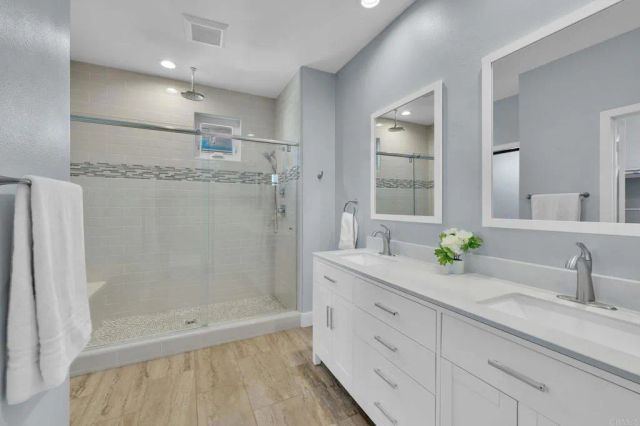 2440 Via Alta, San Diego, CA 92108