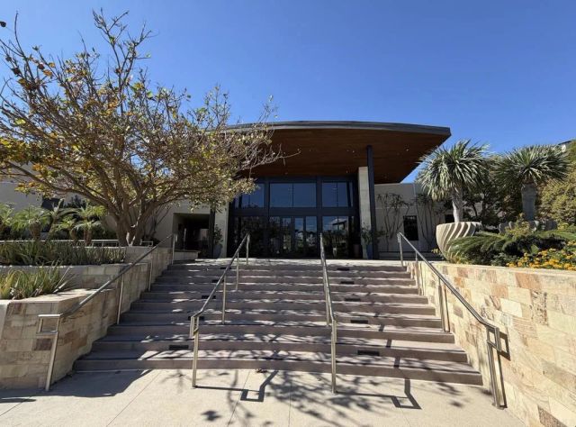 2440 Via Alta, San Diego, CA 92108