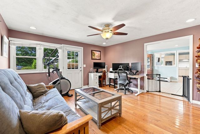 188 Baldwin Ave, Framingham, MA 01701