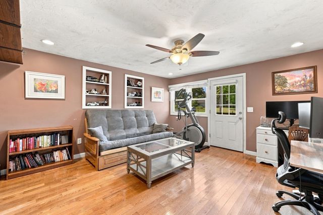 188 Baldwin Ave, Framingham, MA 01701