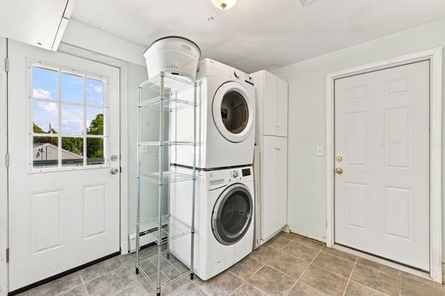 188 Baldwin Ave, Framingham, MA 01701