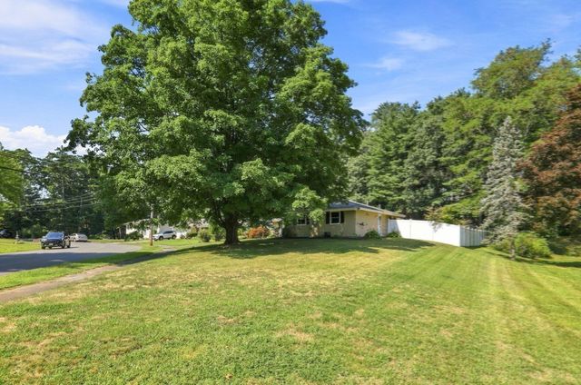 188 Baldwin Ave, Framingham, MA 01701