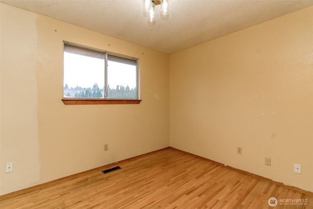 2155 Mitchell Rd, Port Orchard, WA 98366