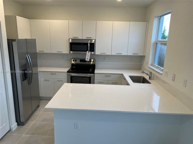 2329 NW 122nd Ter ., Miami, FL 33167